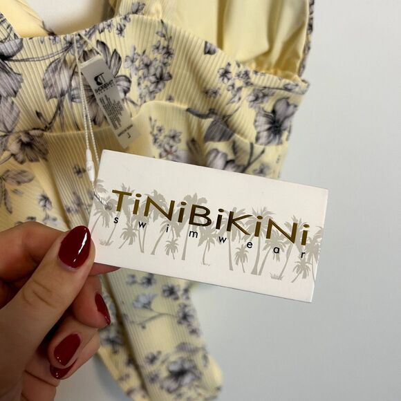 NWT Tinikikini Swim Wear Womens One-piece Swimsuit Size Large Pale Yellow - Picture 5 of 13